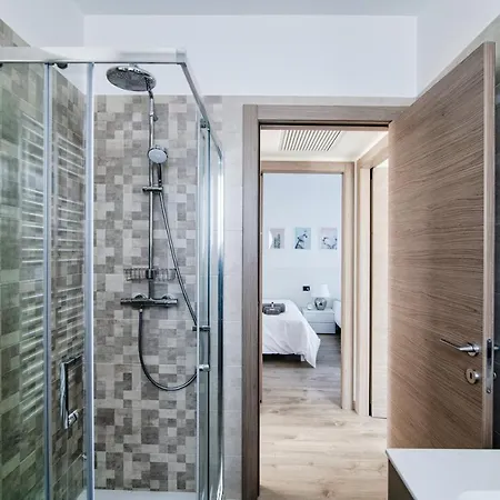 Silvia House - The House Of Travelers Apartament Ossuccio